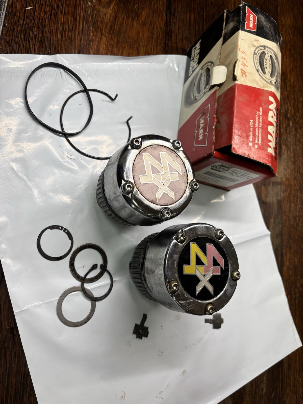 GM Auto Locking 4X4 Hubs For Dana 60 Axles GMC 35 CHEVY 30, UNKNOWN CONDITION