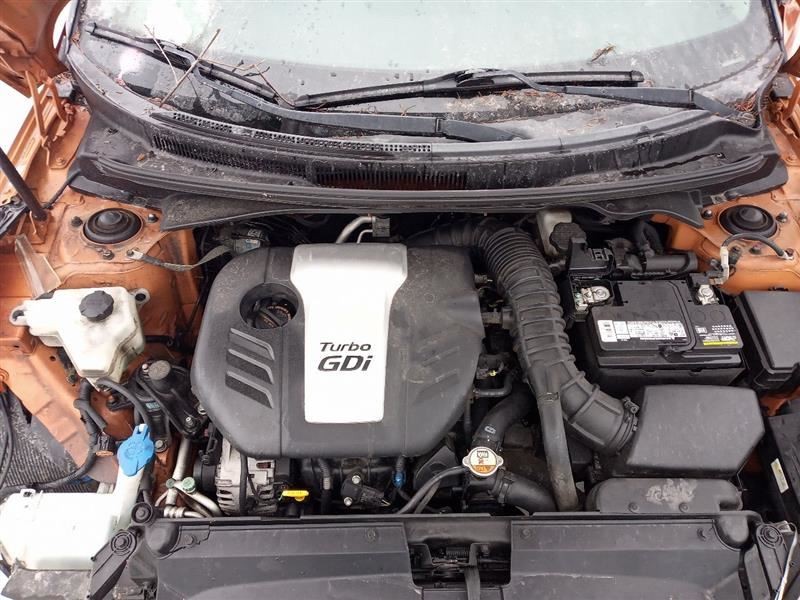 FWD Manual Transmission from 2014 Hyundai Veloster 1.6L 9414495